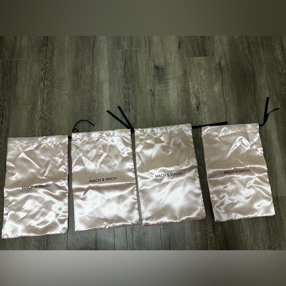 4 Mach & Mach dustbags